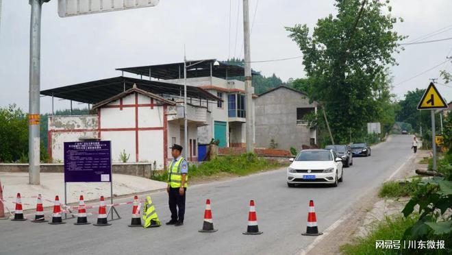 国道318线广安区段路面大中修工程启动施工(图1)