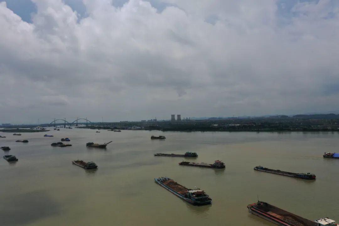 中央环保督察(十六):广东部分出海水道出现一条条“黄泥带”,非法洗砂洗泥为何屡禁不绝?(图1) 中央环保督察(十六):广东部分出海水道出现一条条“黄泥带”,非法洗砂洗泥为何屡禁不绝?(图1)