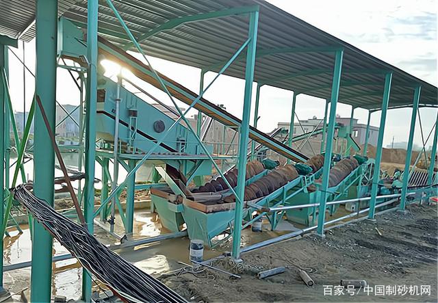 石料生产线设备安装注意事项有哪些?这3点,千万不要忘记!(图1) 石料生产线设备安装注意事项有哪些?这3点,千万不要忘记!(图1)