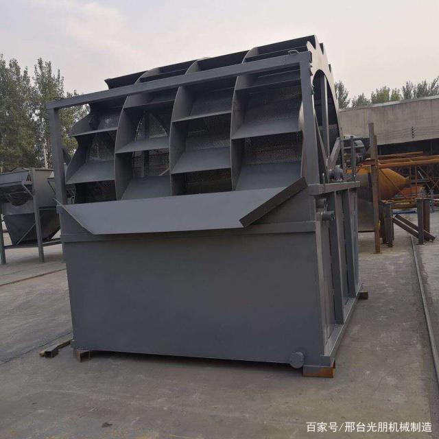 筛沙机振动筛沙机移动粉碎机叶轮式洗砂机细沙回收脱水筛(图4) 筛沙机振动筛沙机移动粉碎机叶轮式洗砂机细沙回收脱水筛(图4)
