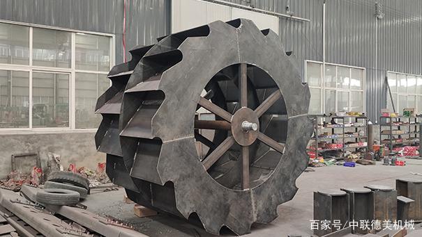 精致的砂石骨料生产线上,为什么用户都会选择轮式洗砂机?(图2) 精致的砂石骨料生产线上,为什么用户都会选择轮式洗砂机?(图2)