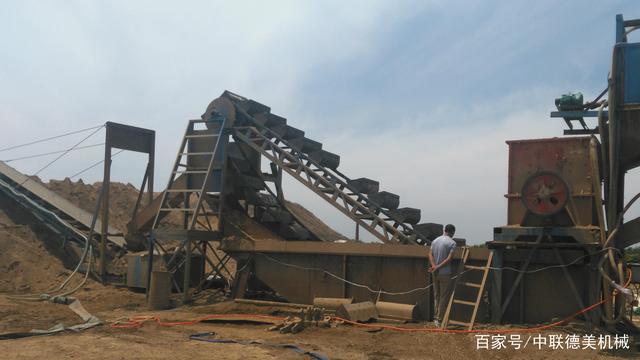 每小时洗150吨的洗砂机得多少钱?值不值得投资?(图3) 每小时洗150吨的洗砂机得多少钱?值不值得投资?(图3)