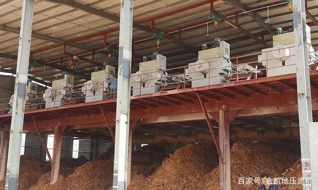 泥浆脱水处理设备用哪种?洗沙场泥浆如何处理?(图3) 泥浆脱水处理设备用哪种?洗沙场泥浆如何处理?(图3)