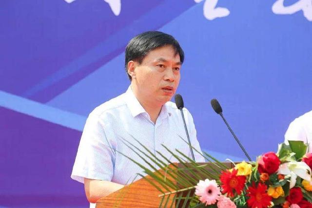 助力“一带一路”!山推矿山大型矿用装备批量出口发运(图4) 助力“一带一路”!山推矿山大型矿用装备批量出口发运(图4)