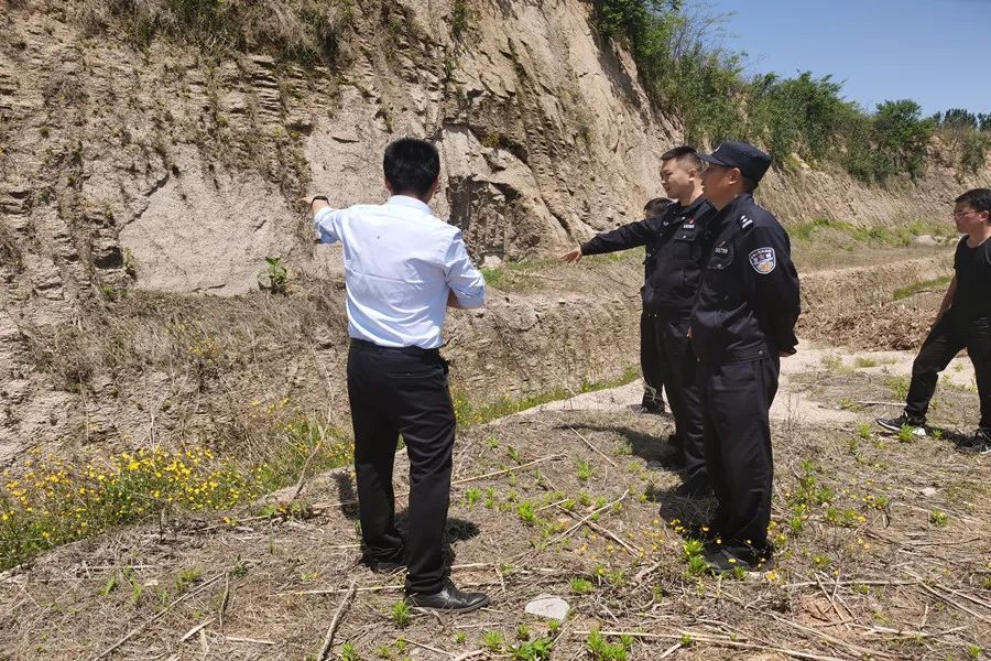 30余人被抓！五莲严厉打击非法采砂（石）采矿行为！(图3)