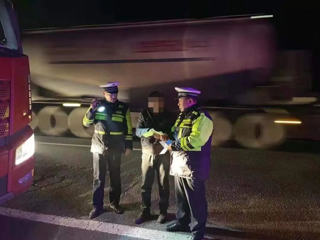 30余人被抓！五莲严厉打击非法采砂（石）采矿行为！(图7)