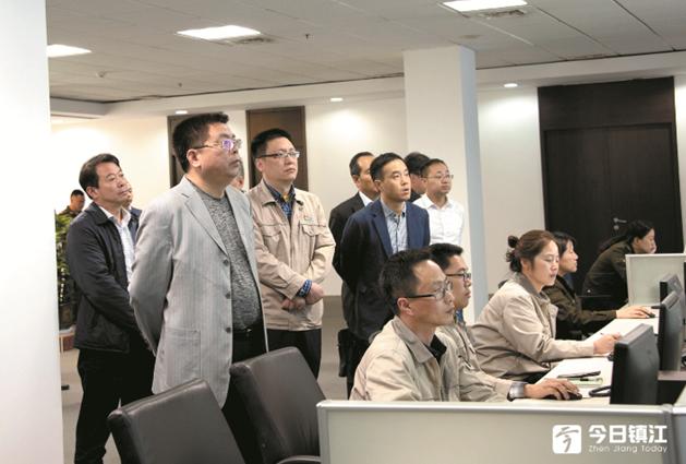 聚焦产业强企点燃奔跑引擎——写在国资系统产业强企大会之际(图1) 聚焦产业强企点燃奔跑引擎——写在国资系统产业强企大会之际(图1)