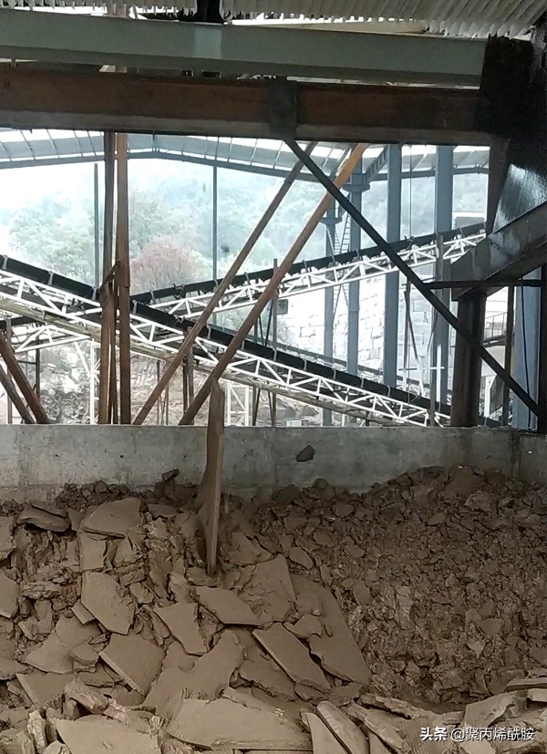 洗沙厂洗砂泥浆板框压滤机压不干不成型怎么办(图2) 洗沙厂洗砂泥浆板框压滤机压不干不成型怎么办(图2)