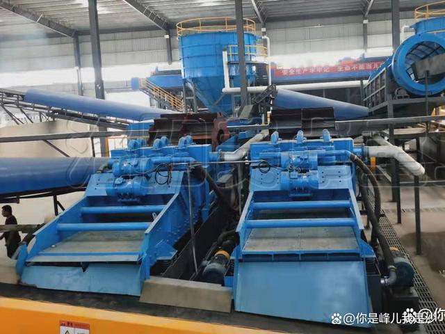 洗砂机设备价格是多少钱?有哪些类型?(图1) 洗砂机设备价格是多少钱?有哪些类型?(图1)