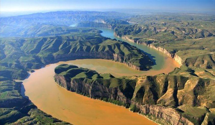 黄河已成“地上悬河”?河床高出十多米,为什么不把泥沙挖走呢?(图4) 黄河已成“地上悬河”?河床高出十多米,为什么不把泥沙挖走呢?(图4)