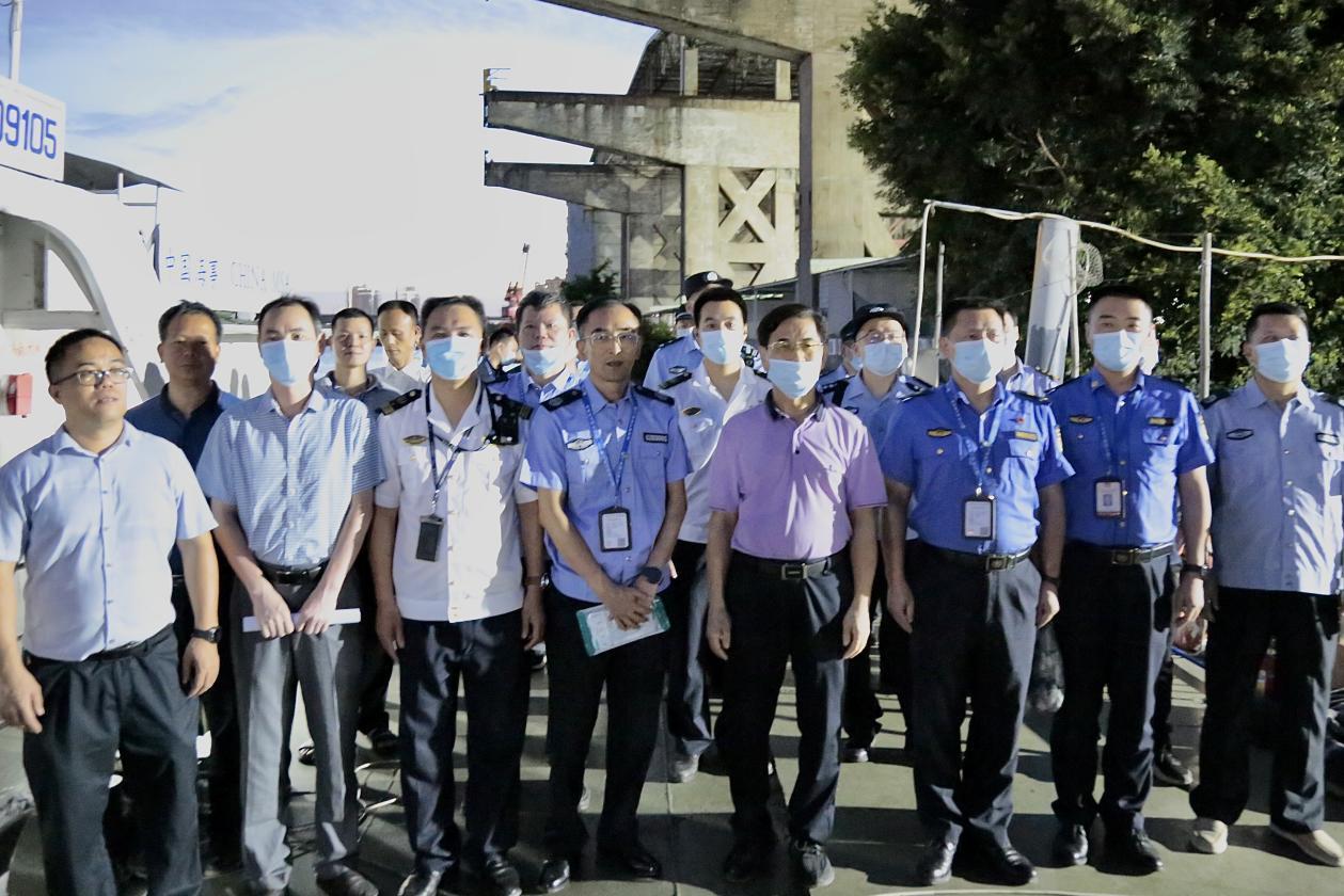穗莞跨市联合执法,重拳打击非法洗砂洗泥采砂(图1) 穗莞跨市联合执法,重拳打击非法洗砂洗泥采砂(图1)