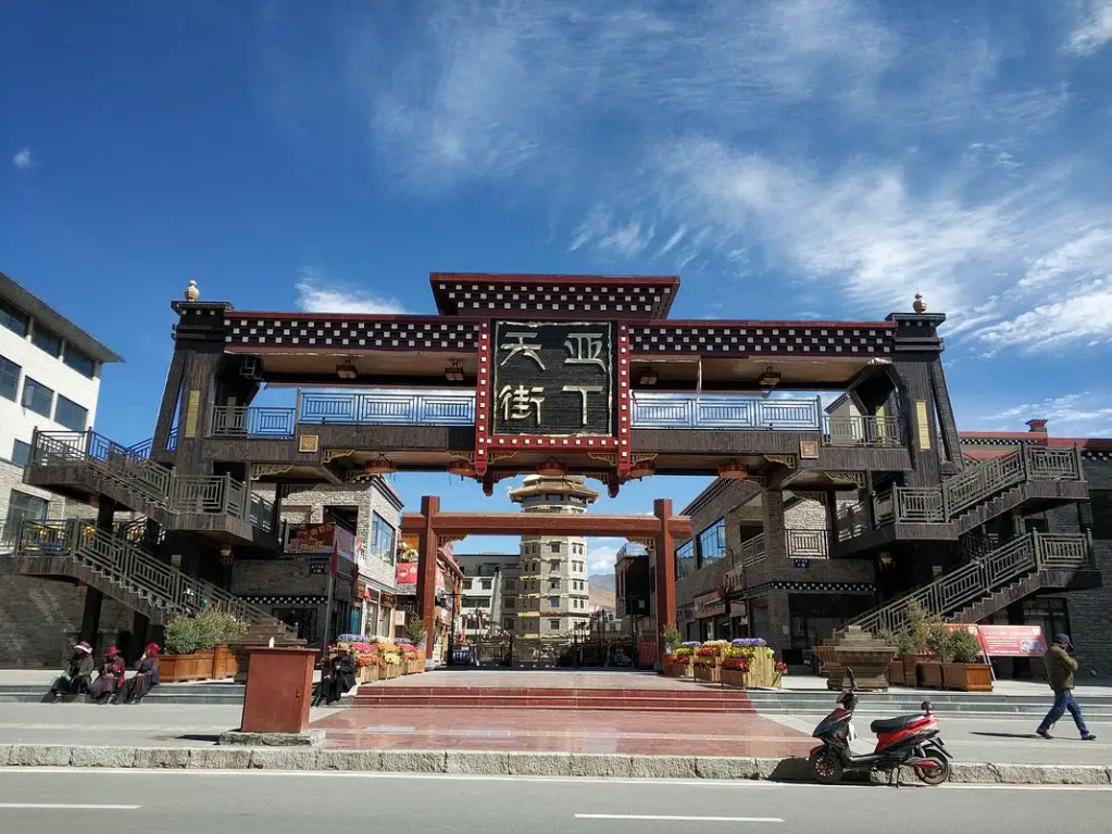 3万人的四川小县，风景很美拥有一个机场，被誉为中国最美县城(图3)