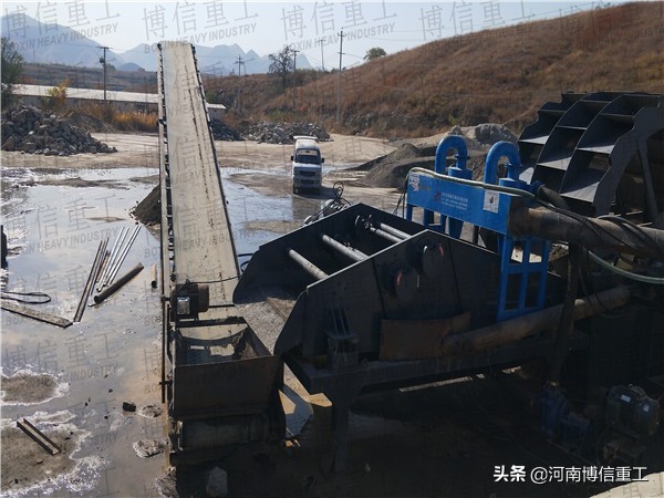 三分钟,让你了解洗沙脱水一体机、轮式洗砂机和脱水筛的区别(图5) 三分钟,让你了解洗沙脱水一体机、轮式洗砂机和脱水筛的区别(图5)