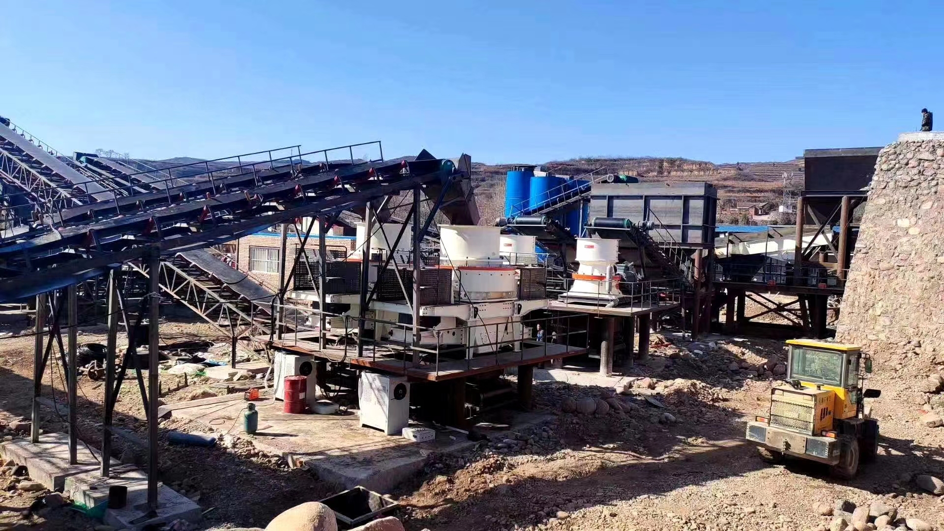 穿越“死亡之海”的新疆沙漠公路即将建成!砂石骨料功不可没(图8) 穿越“死亡之海”的新疆沙漠公路即将建成!砂石骨料功不可没(图8)