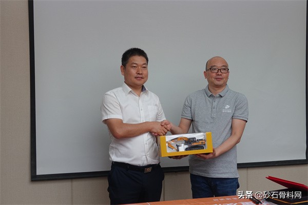 砂石高质量发展万里行·陕甘站调研在甘肃交通精石矿业启动(图28)