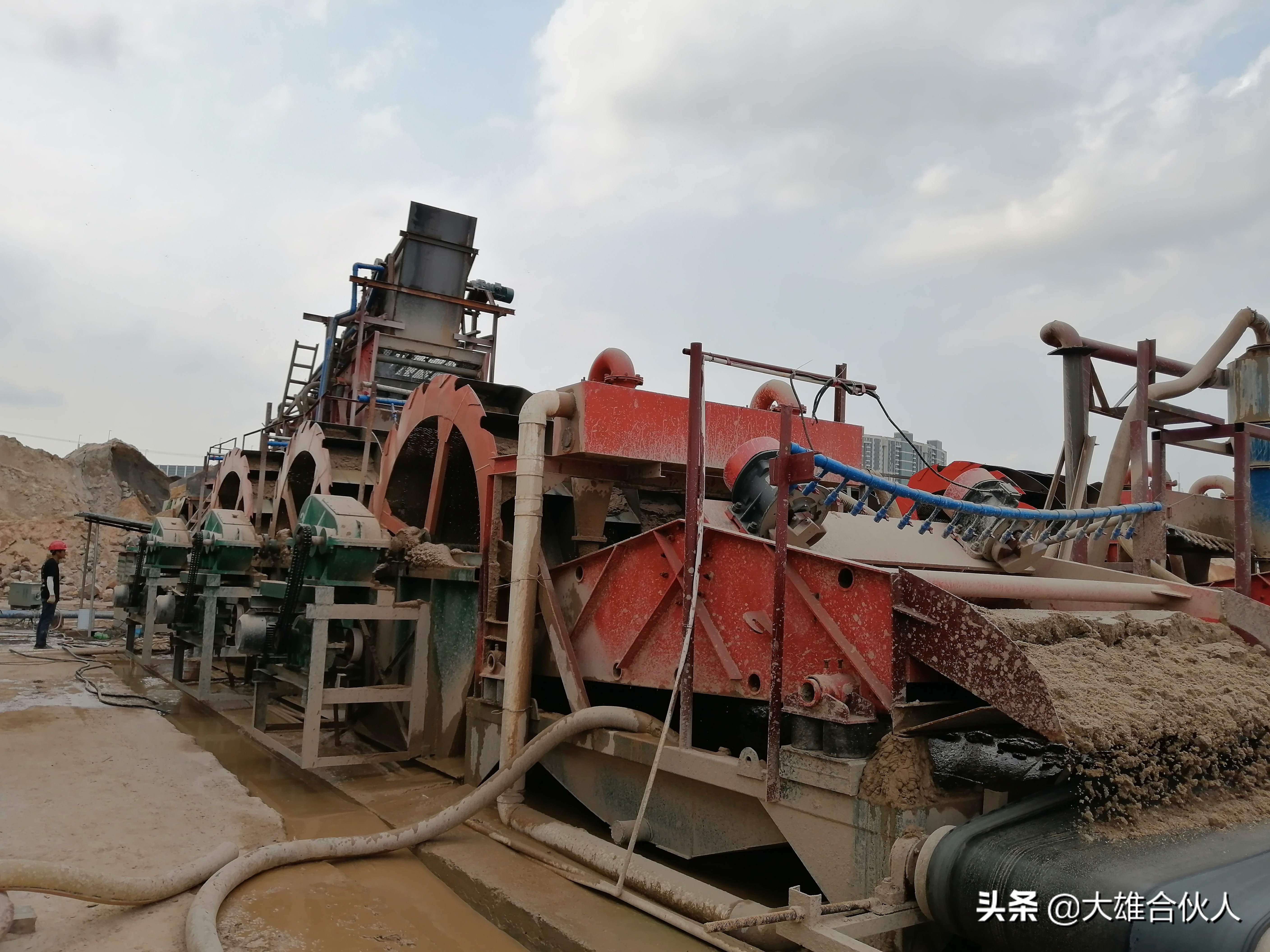 湖北洗砂场配套污水处理设备带式压滤机(图8) 湖北洗砂场配套污水处理设备带式压滤机(图8)