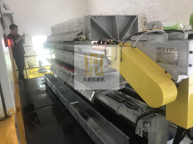 高岭土专用压滤机(图2) 高岭土专用压滤机(图2)