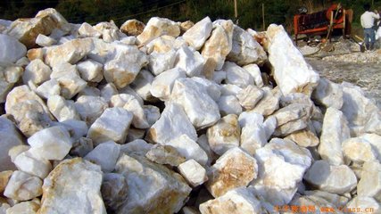 山东泰安时产600T石英石加工项目已投产!(图1) 山东泰安时产600T石英石加工项目已投产!(图1)