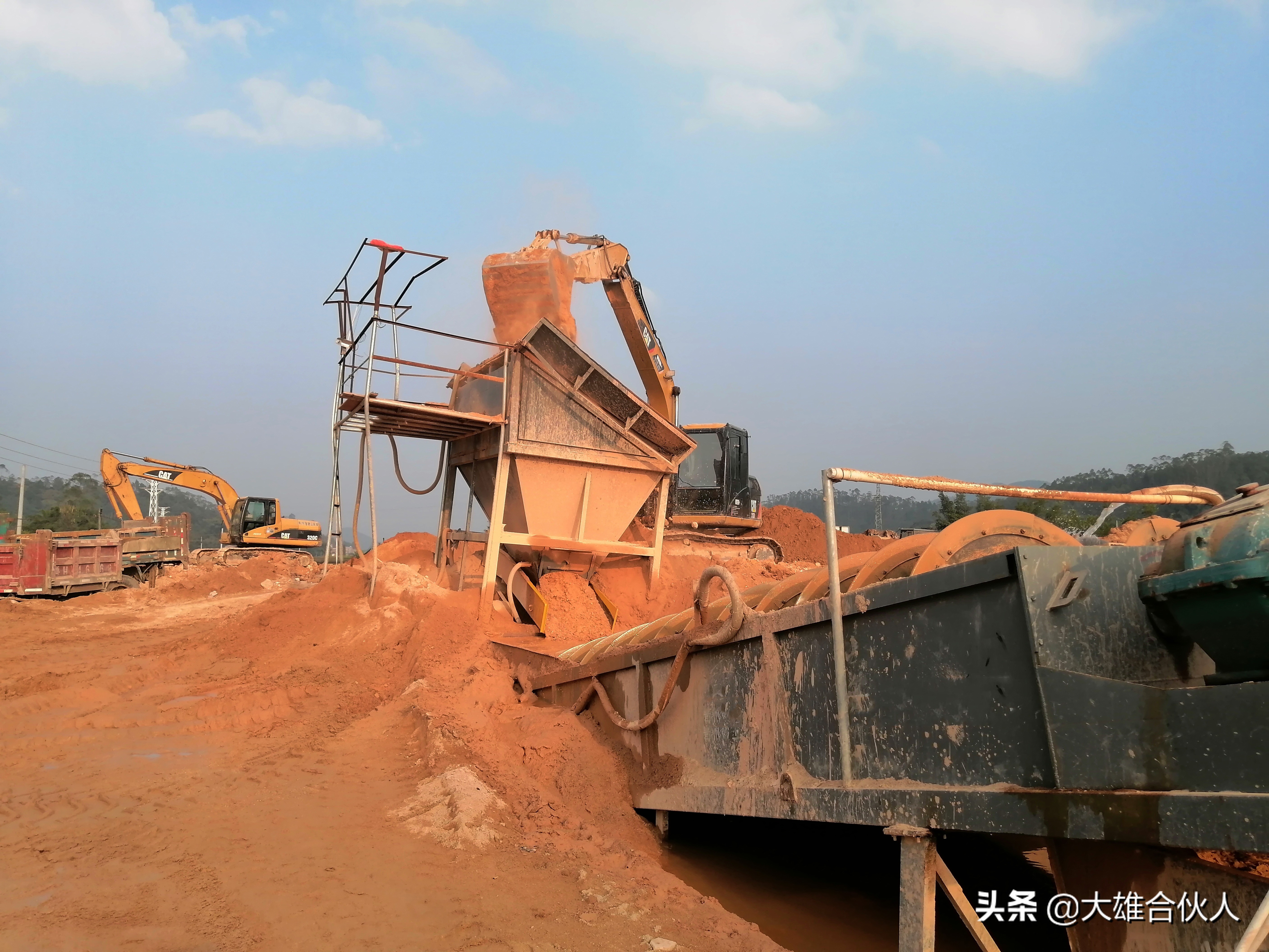 广西洗砂场专用污水处理设备带式泥浆脱水机(图2) 广西洗砂场专用污水处理设备带式泥浆脱水机(图2)