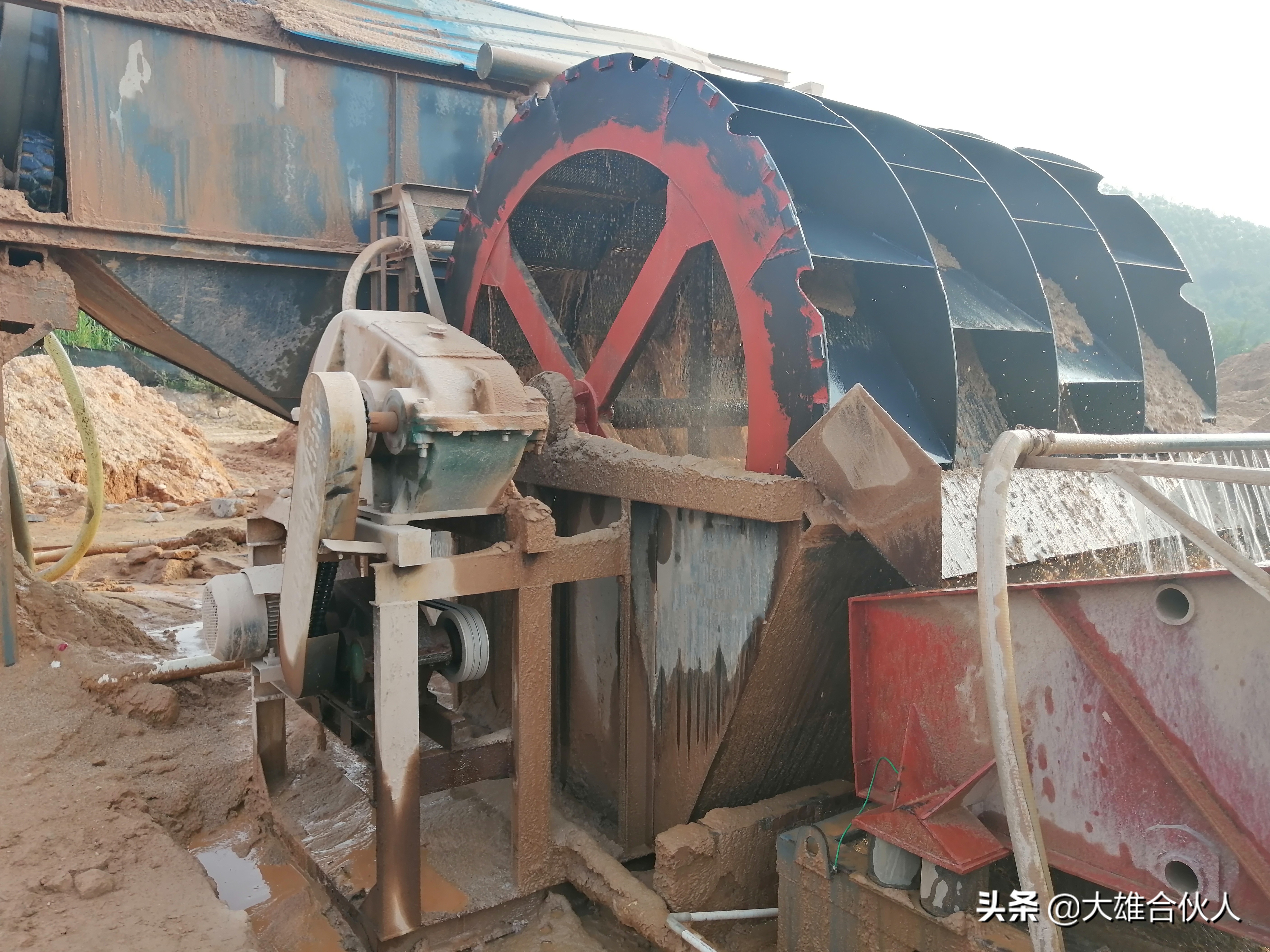 广西洗砂场专用污水处理设备带式泥浆脱水机(图6) 广西洗砂场专用污水处理设备带式泥浆脱水机(图6)