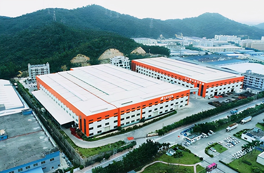 细沙回收效率超95%,华宝矿机时产800吨高标洗砂生产线将投入生产(图1) 细沙回收效率超95%,华宝矿机时产800吨高标洗砂生产线将投入生产(图1)