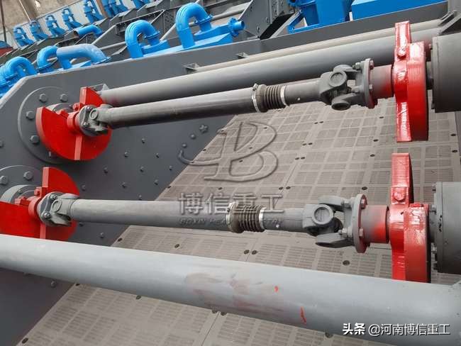 洗沙场专用脱水筛筛分效果显著,脱水真干净(图3) 洗沙场专用脱水筛筛分效果显著,脱水真干净(图3)