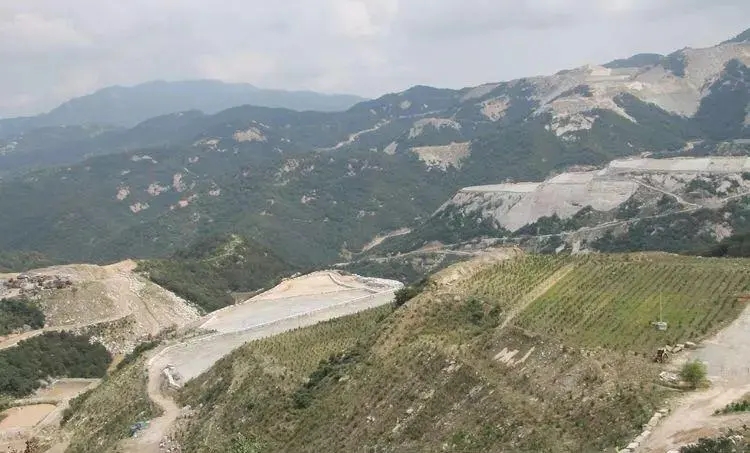 矿权湖北4个砂石矿近50亿出让!加工花岗岩需要用到哪些设备?(图2) 矿权湖北4个砂石矿近50亿出让!加工花岗岩需要用到哪些设备?(图2)