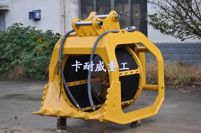 挖掘机筛分斗的简介及用途介绍(图1) 挖掘机筛分斗的简介及用途介绍(图1)