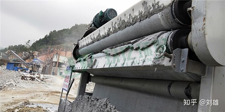广西带式泥浆脱水机,洗砂污水处理现场(图4) 广西带式泥浆脱水机,洗砂污水处理现场(图4)