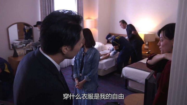 90后女教师上课露底裤“挑逗”,偷拍图片流出,尺度惊人!学生:老师的腿好白!(图7) 90后女教师上课露底裤“挑逗”,偷拍图片流出,尺度惊人!学生:老师的腿好白!(图7)
