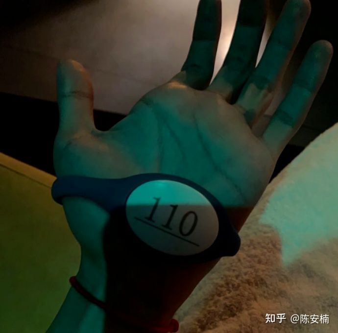 聚众淫乱,千人约炮:成都M.C浴室群P事件曝光后,守活寡的同妻们哭了(图12) 聚众淫乱,千人约炮:成都M.C浴室群P事件曝光后,守活寡的同妻们哭了(图12)