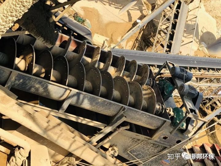 振邦干货螺旋洗砂机不如轮式洗砂机?它俩谁更胜一筹?(图5) 振邦干货螺旋洗砂机不如轮式洗砂机?它俩谁更胜一筹?(图5)
