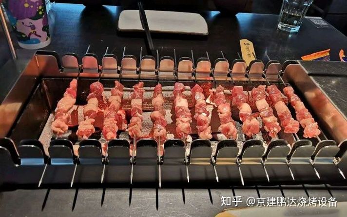 无烟净化自动翻滚烧烤炉原理和结构(图2) 无烟净化自动翻滚烧烤炉原理和结构(图2)