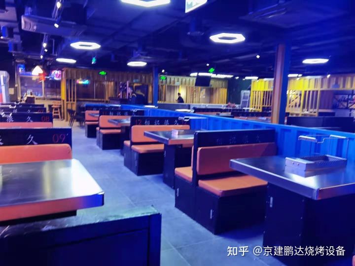 无烟净化自动翻滚烧烤炉原理和结构(图1) 无烟净化自动翻滚烧烤炉原理和结构(图1)