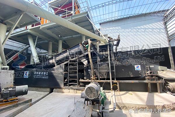 市面上的洗砂机设备类型很多,我来教你怎么选?(图1) 市面上的洗砂机设备类型很多,我来教你怎么选?(图1)