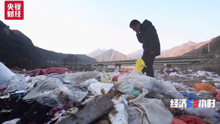 被染绿的黄河支流周晋峰接受央视采访：排污—挖砂—垃圾…黄河治理需要生态文明(图12)