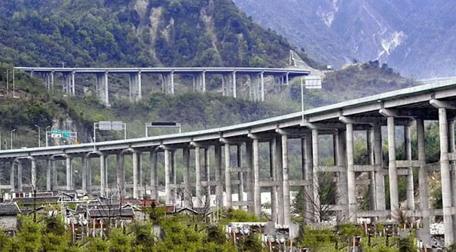 中国首个双螺旋隧道，10公里只需10分钟，每公里造价高达1个亿(图1)