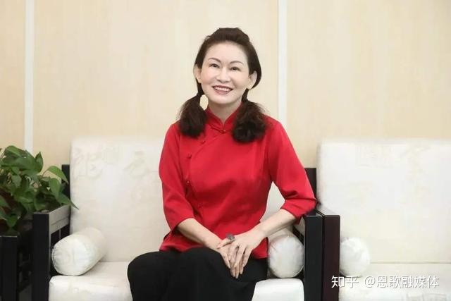 云南昆明4位百亿巨商,两位身价过300亿?他们的创业史或充满神秘感(图5) 云南昆明4位百亿巨商,两位身价过300亿?他们的创业史或充满神秘感(图5)