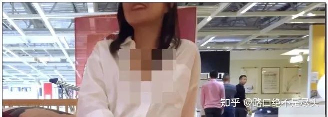 温州星巴克上演精彩一幕,不雅行为被“现场直播”:别把不要脸,当成性解放!(图4) 温州星巴克上演精彩一幕,不雅行为被“现场直播”:别把不要脸,当成性解放!(图4)