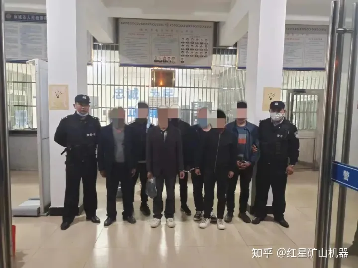 非法盗采河砂5000余方,涉案价值500万!湖北一盗采河砂团伙被抓(图1) 非法盗采河砂5000余方,涉案价值500万!湖北一盗采河砂团伙被抓(图1)