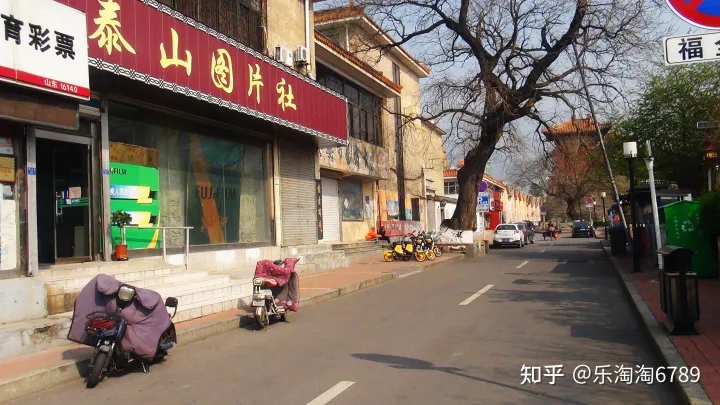 泰安:它是最古老街道之一,里面曾是豪宅林立,住着达官贵人,现仅存一处别样景观!(图4) 泰安:它是最古老街道之一,里面曾是豪宅林立,住着达官贵人,现仅存一处别样景观!(图4)