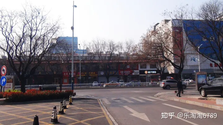 泰安:它是最古老街道之一,里面曾是豪宅林立,住着达官贵人,现仅存一处别样景观!(图6) 泰安:它是最古老街道之一,里面曾是豪宅林立,住着达官贵人,现仅存一处别样景观!(图6)