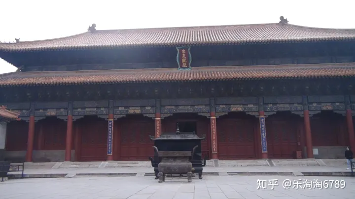 泰安:它是帝王封禅祭祀典礼之地,神秘威严,竟曾住着神仙一家!(图3) 泰安:它是帝王封禅祭祀典礼之地,神秘威严,竟曾住着神仙一家!(图3)