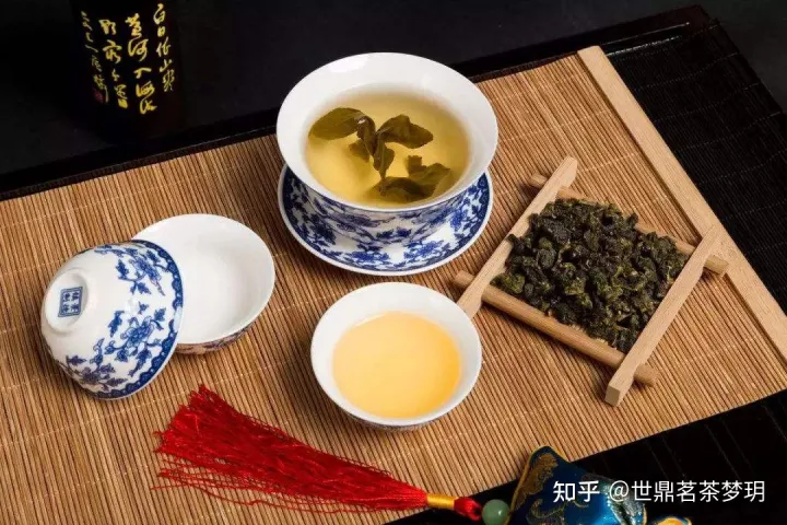 四川居然是中国最多茶馆的地方?一年能喝七个西湖?(图5) 四川居然是中国最多茶馆的地方?一年能喝七个西湖?(图5)