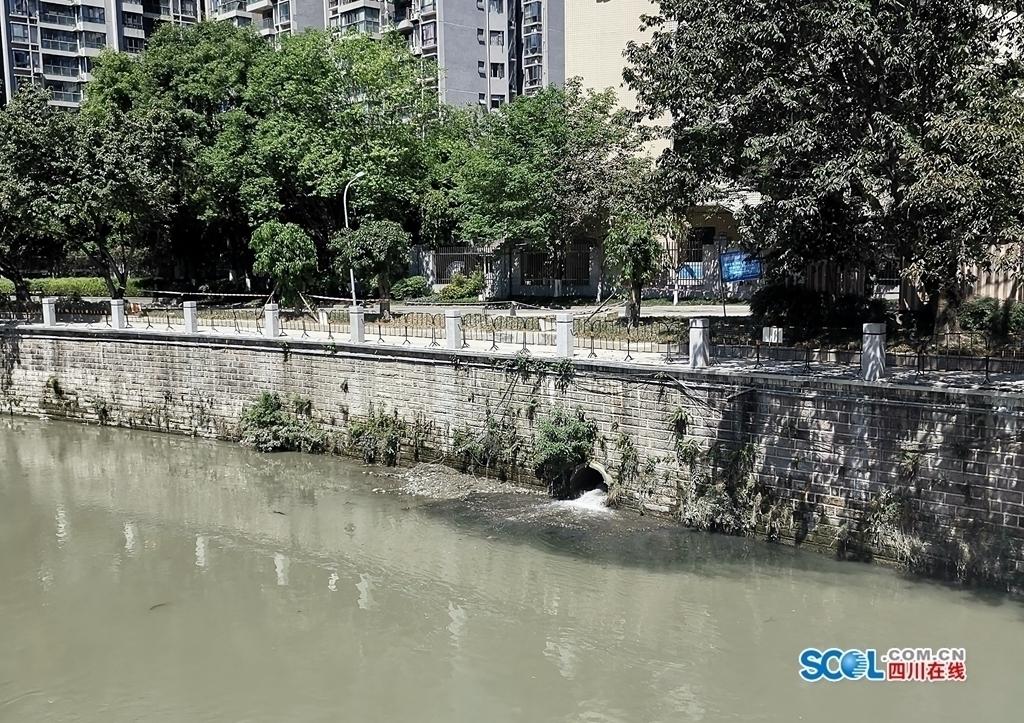 黄强赴成都督导省生态环境保护督察工作时强调:动真碰硬抓好环保督察发现问题整改(图2) 黄强赴成都督导省生态环境保护督察工作时强调:动真碰硬抓好环保督察发现问题整改(图2)