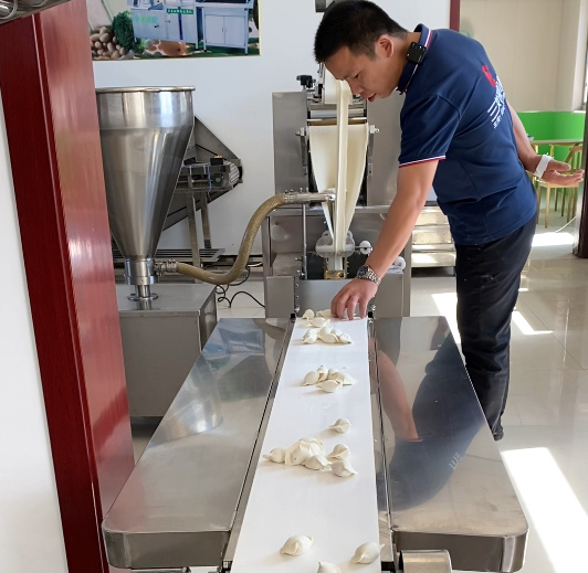 想做饺子加工厂，应该怎么选择饺子机相关设备？(图1)