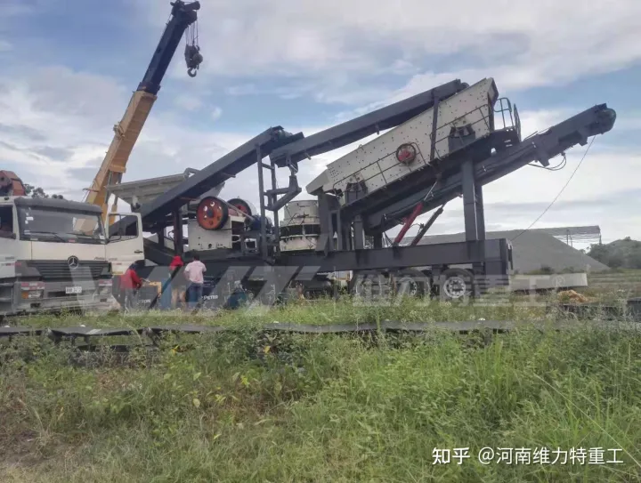 移动破碎机随开随走,畅享流动破碎制砂之美(图2) 移动破碎机随开随走,畅享流动破碎制砂之美(图2)