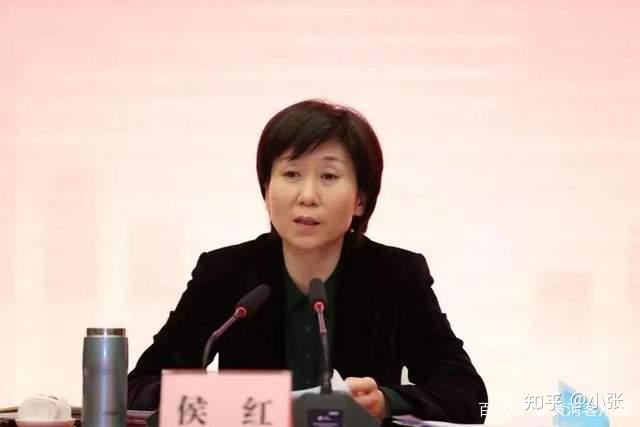 郑州原市长侯红新职务公布,曾因郑州特大暴雨被处分,还有这操作?(图1) 郑州原市长侯红新职务公布,曾因郑州特大暴雨被处分,还有这操作?(图1)