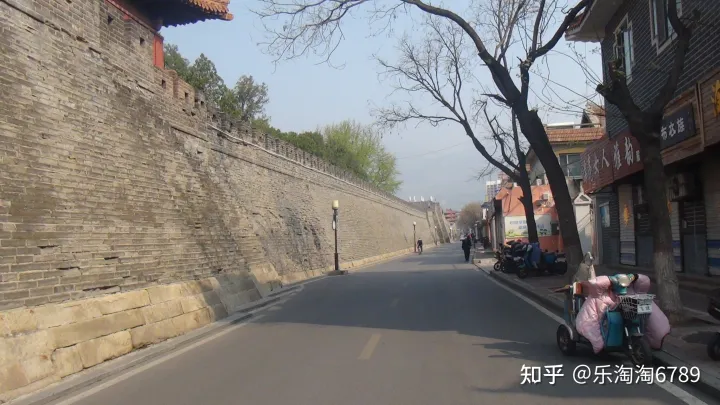 泰安:它是“皇城根里第一条街”,是泰安最繁华老街之一,如今还残存些许影子,现却几无人知!(图1) 泰安:它是“皇城根里第一条街”,是泰安最繁华老街之一,如今还残存些许影子,现却几无人知!(图1)