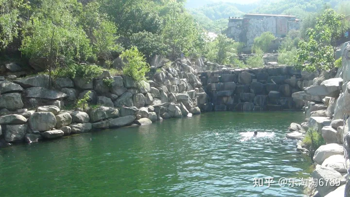 泰安:泰山东大门有一处景点,溪水淙淙,山水如诗如画,五一假期观光好去处,却暗藏阴阳变化之数!(图5) 泰安:泰山东大门有一处景点,溪水淙淙,山水如诗如画,五一假期观光好去处,却暗藏阴阳变化之数!(图5)